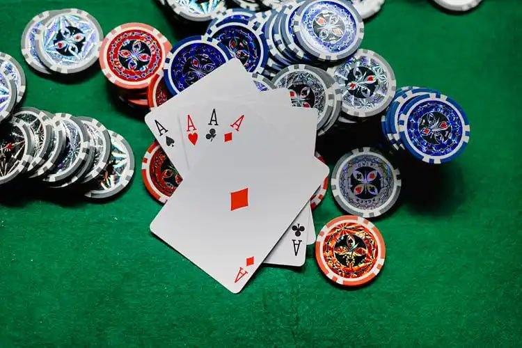 Bàn Live Casino trực tuyến với dealer người thật tại cuwin Việt Nam